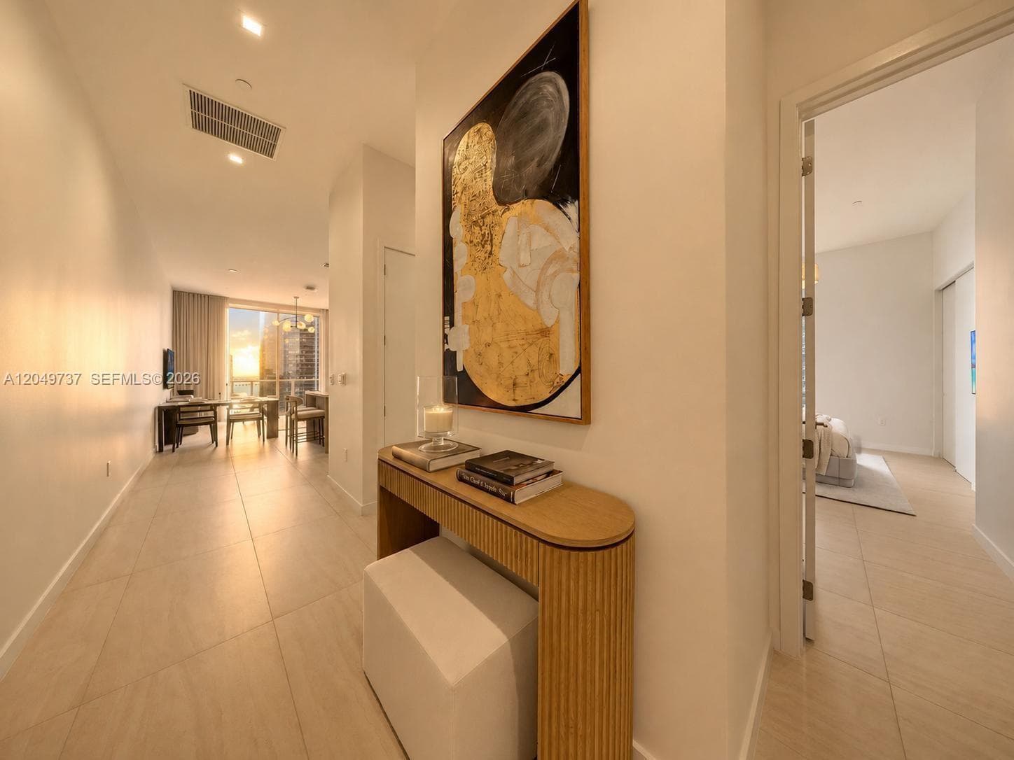 77 SE 5th Street, Miami FL 33131