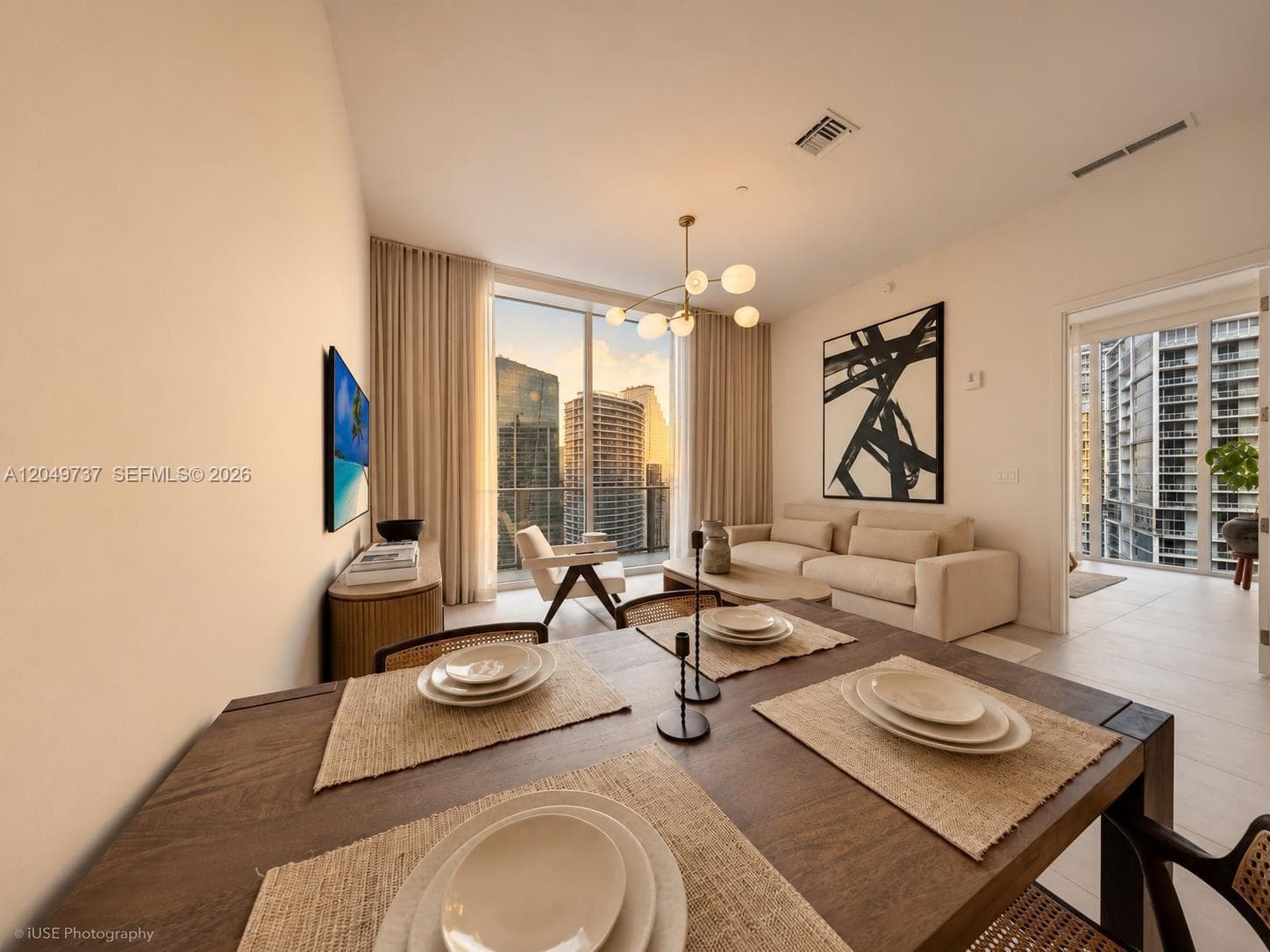 77 SE 5th Street, Miami FL 33131
