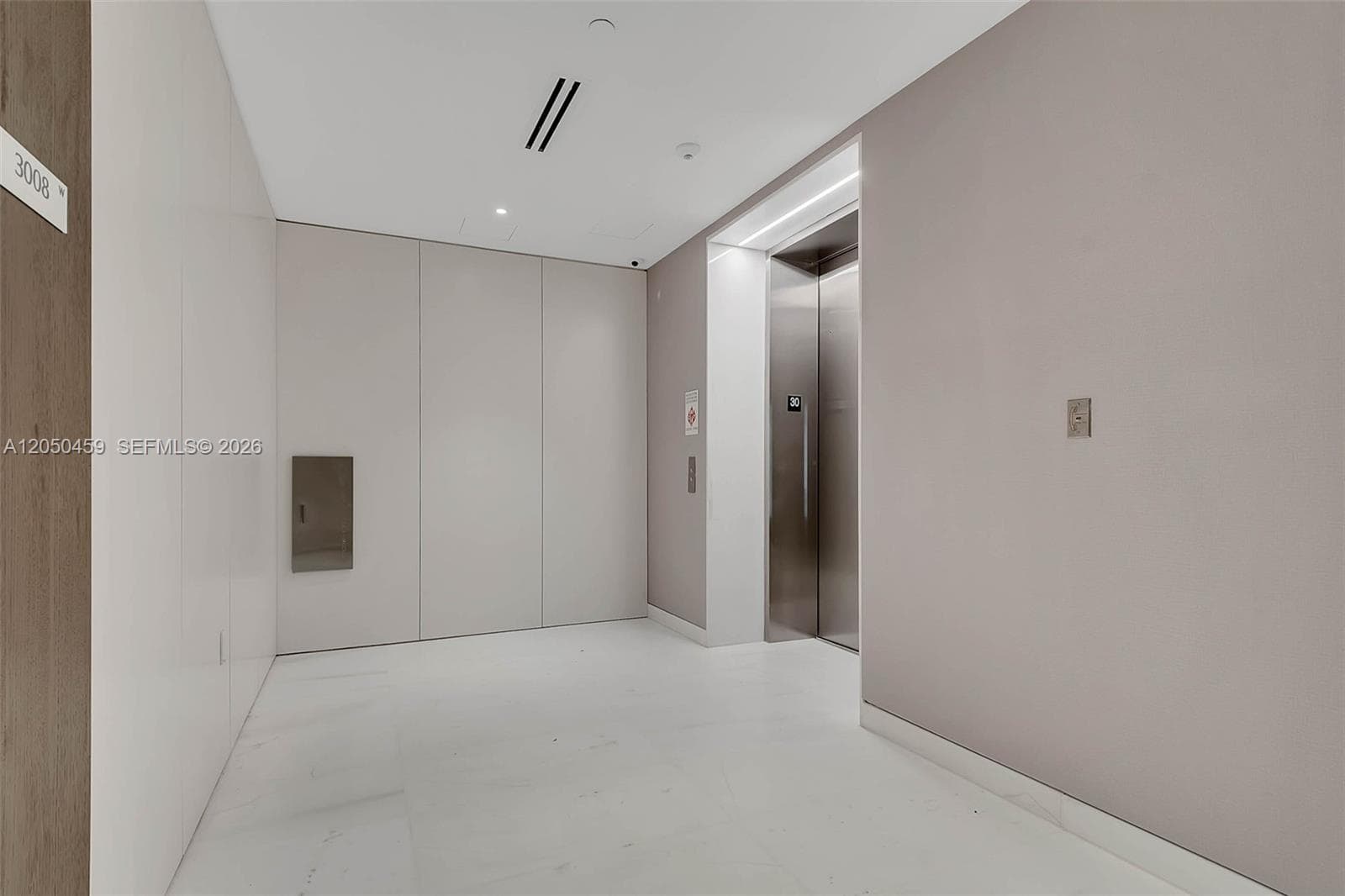 300 Biscayne Boulevard Way # 3008W, Miami FL 33131