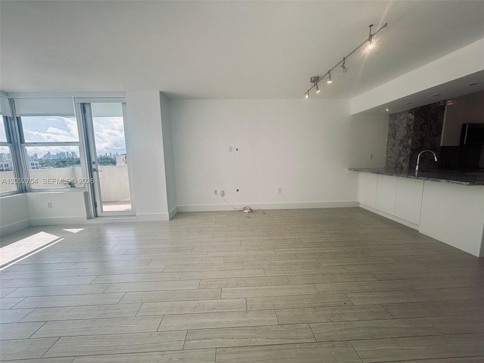2899 Collins Ave # 724, Miami Beach FL 33140
