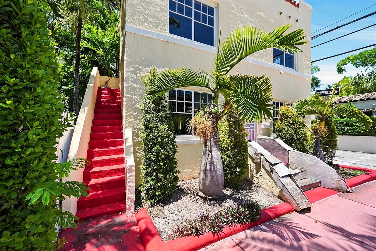 927 4th Street, Miami Beach FL 33139