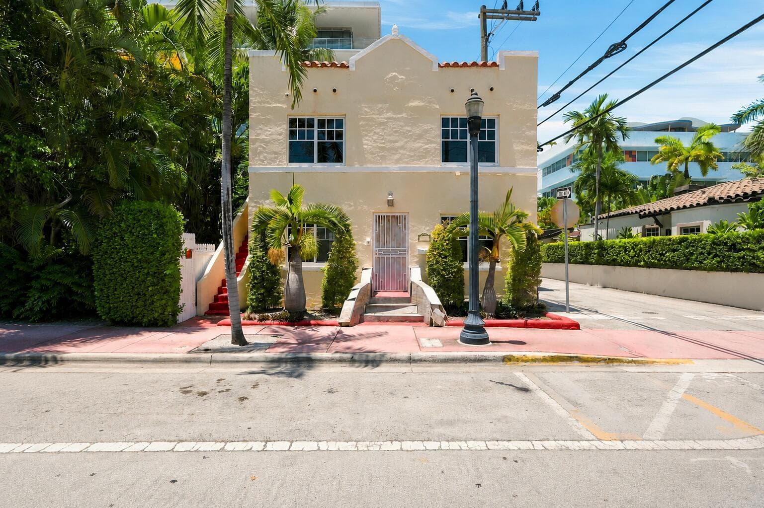 927 4th Street, Miami Beach FL 33139