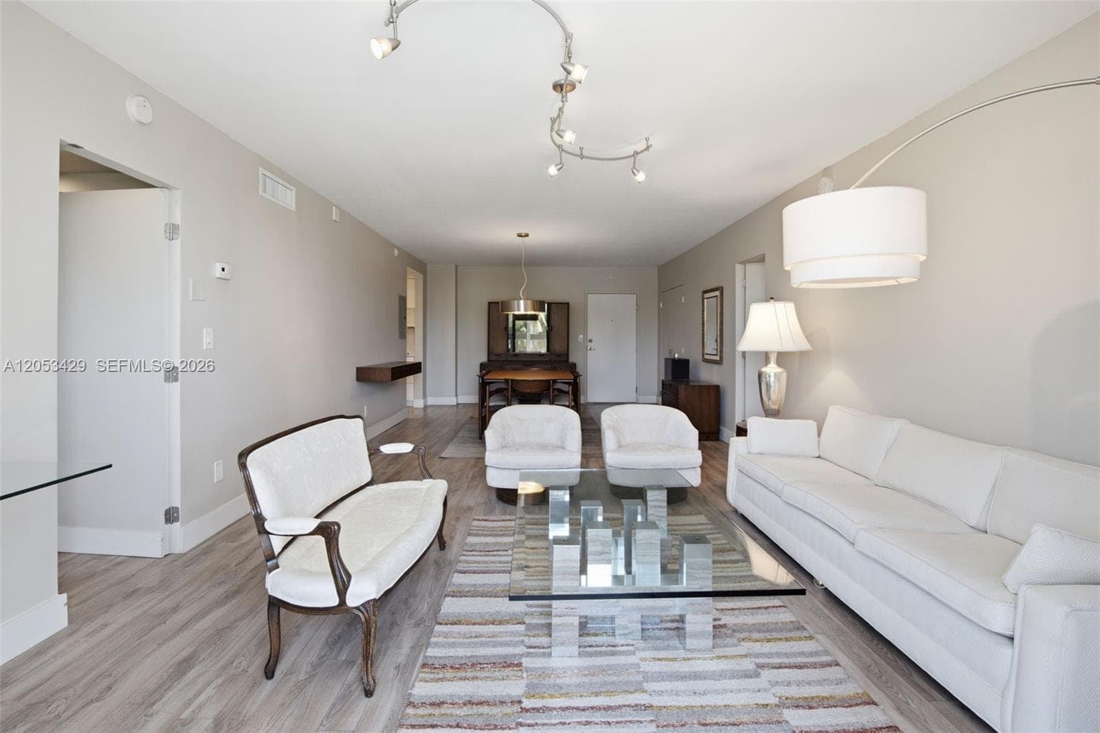 90 Edgewater Dr # 225, Coral Gables FL 33133
