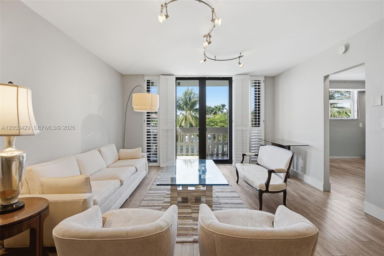90 Edgewater Dr # 225, Coral Gables FL 33133