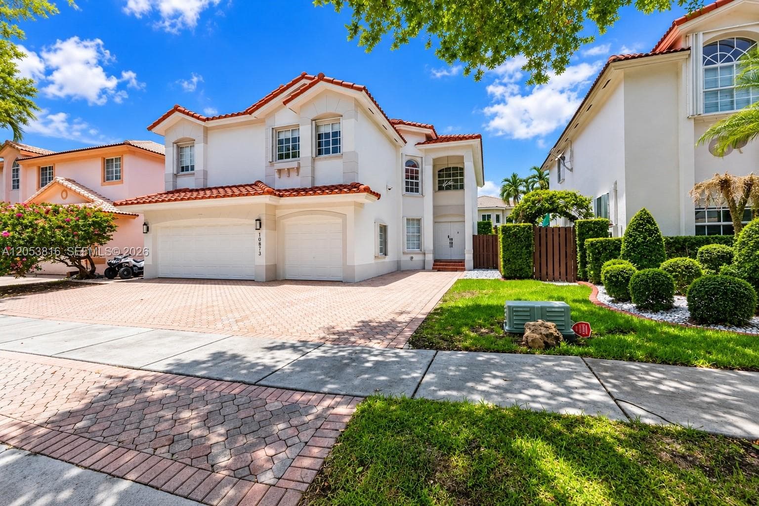 10873 NW 71st St, Doral FL 33178