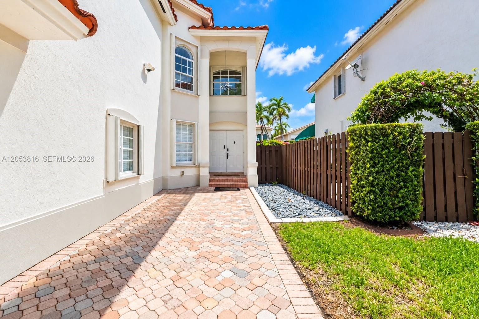 10873 NW 71st St, Doral FL 33178