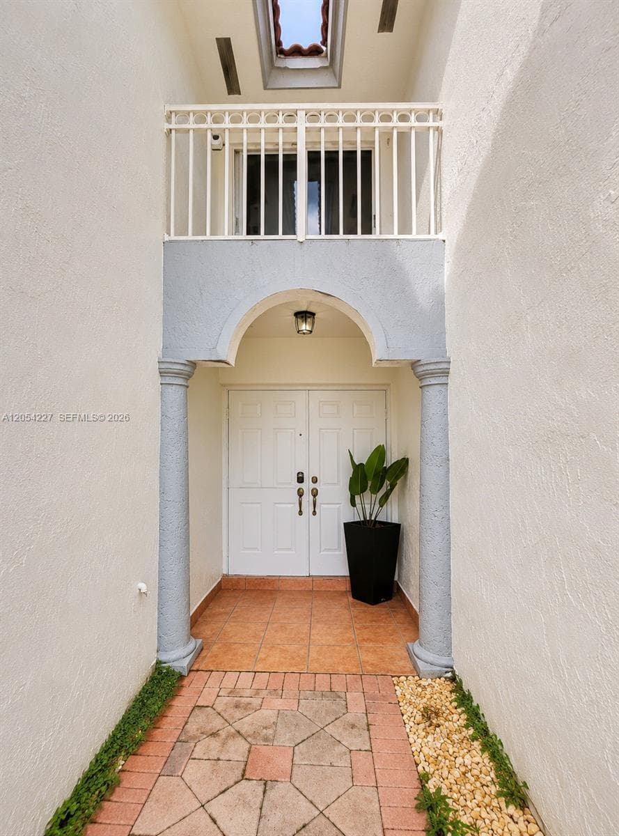 15355 SW 39th Ln, Miami FL 33185