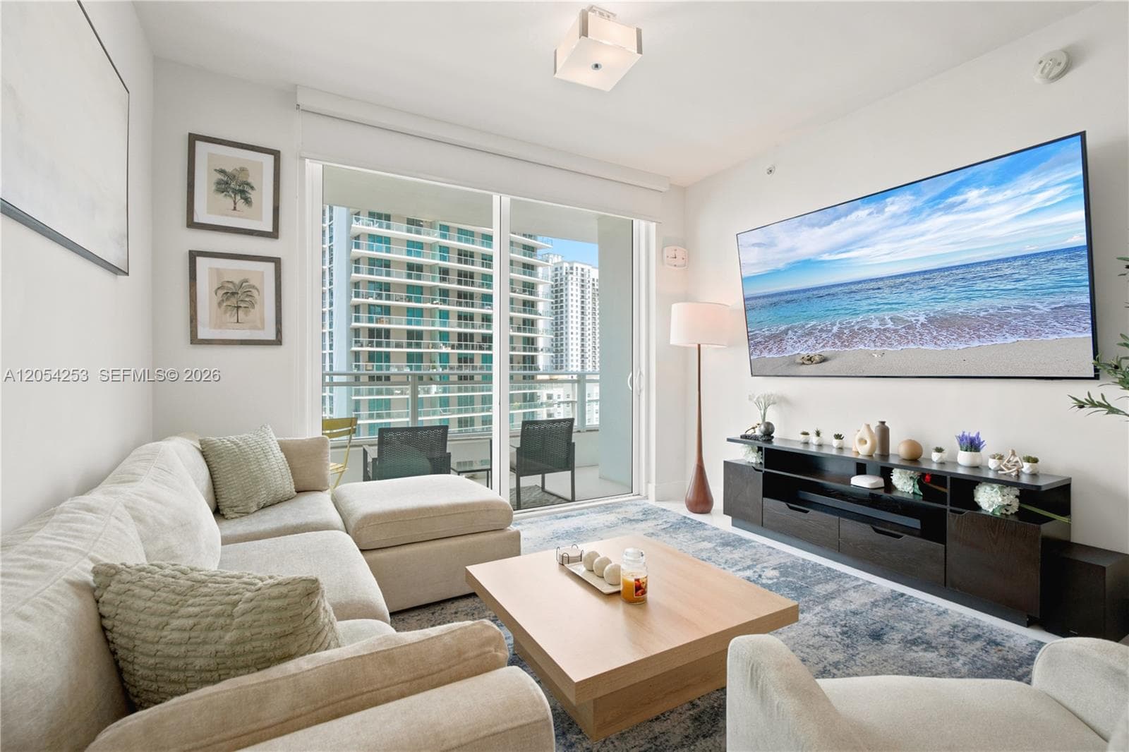 1080 Brickell Ave # 1607, Miami FL 33131