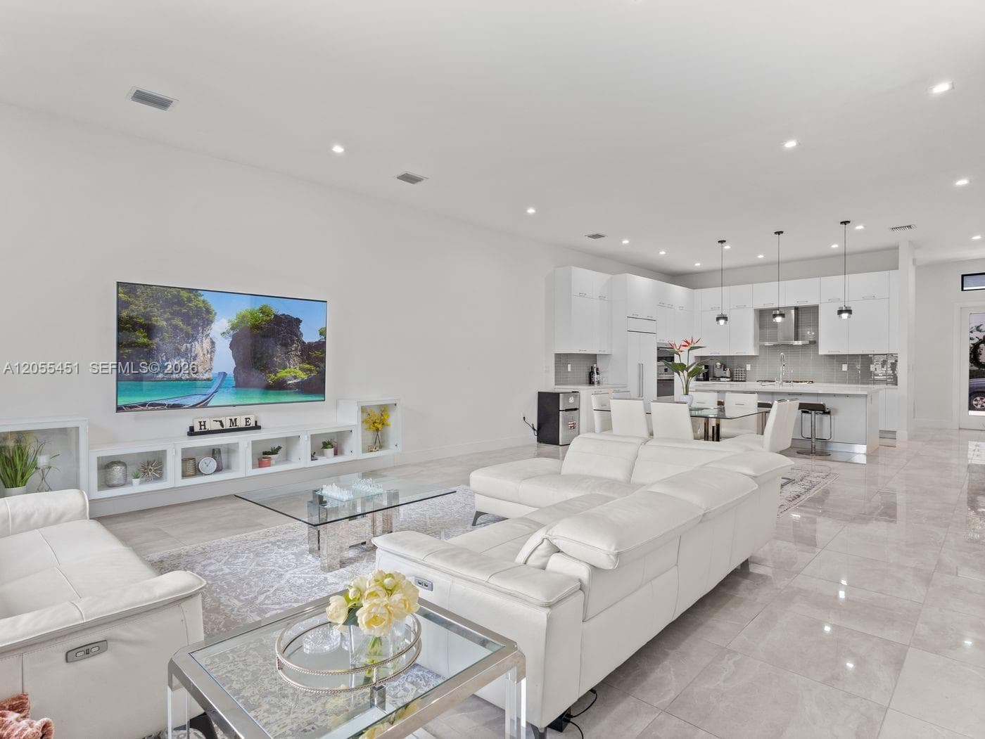 8143 NW 47th Ter, Doral FL 33166