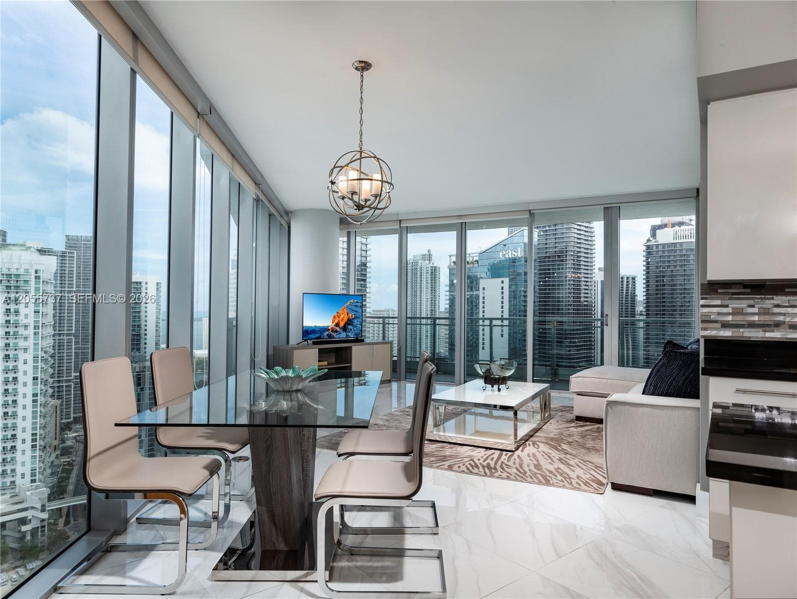 92 SW 3rd St # 3901, Miami FL 33130