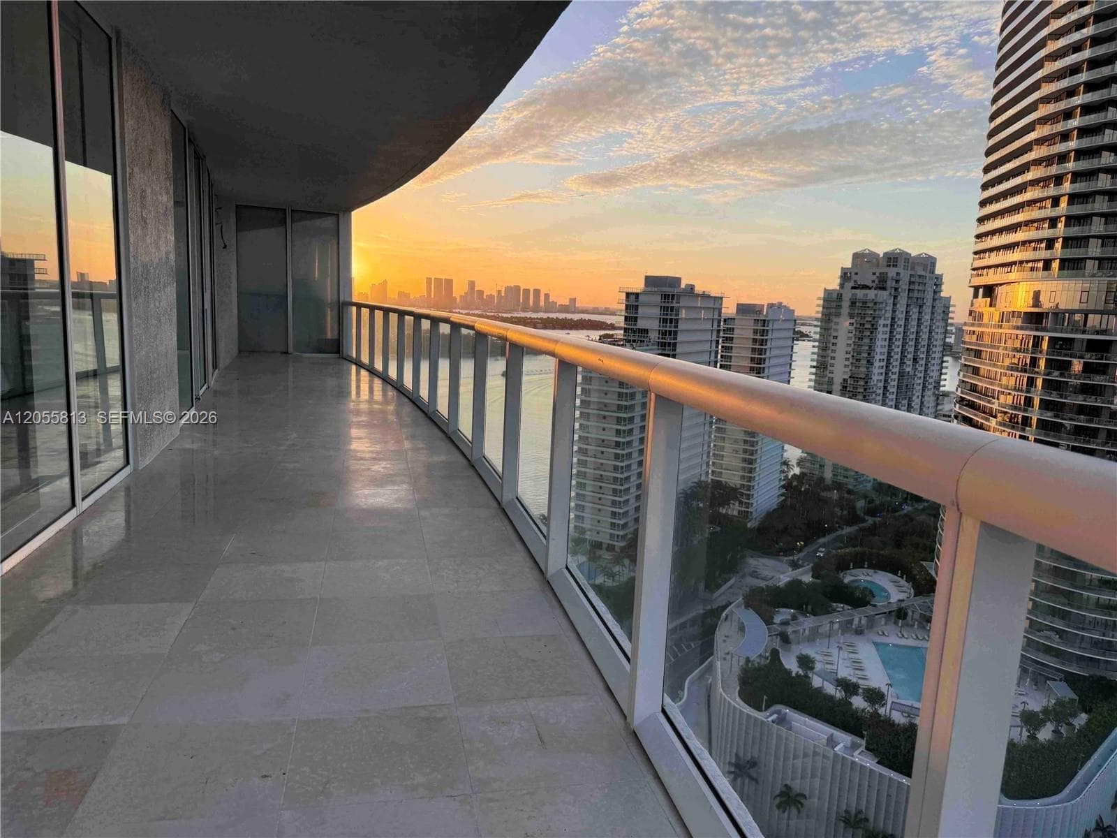 450 Alton Rd # 2610, Miami Beach FL 33139