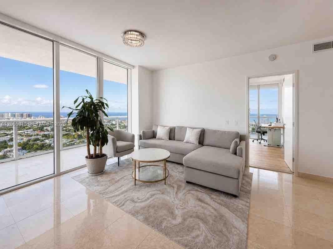 450 Alton Rd # 2610, Miami Beach FL 33139