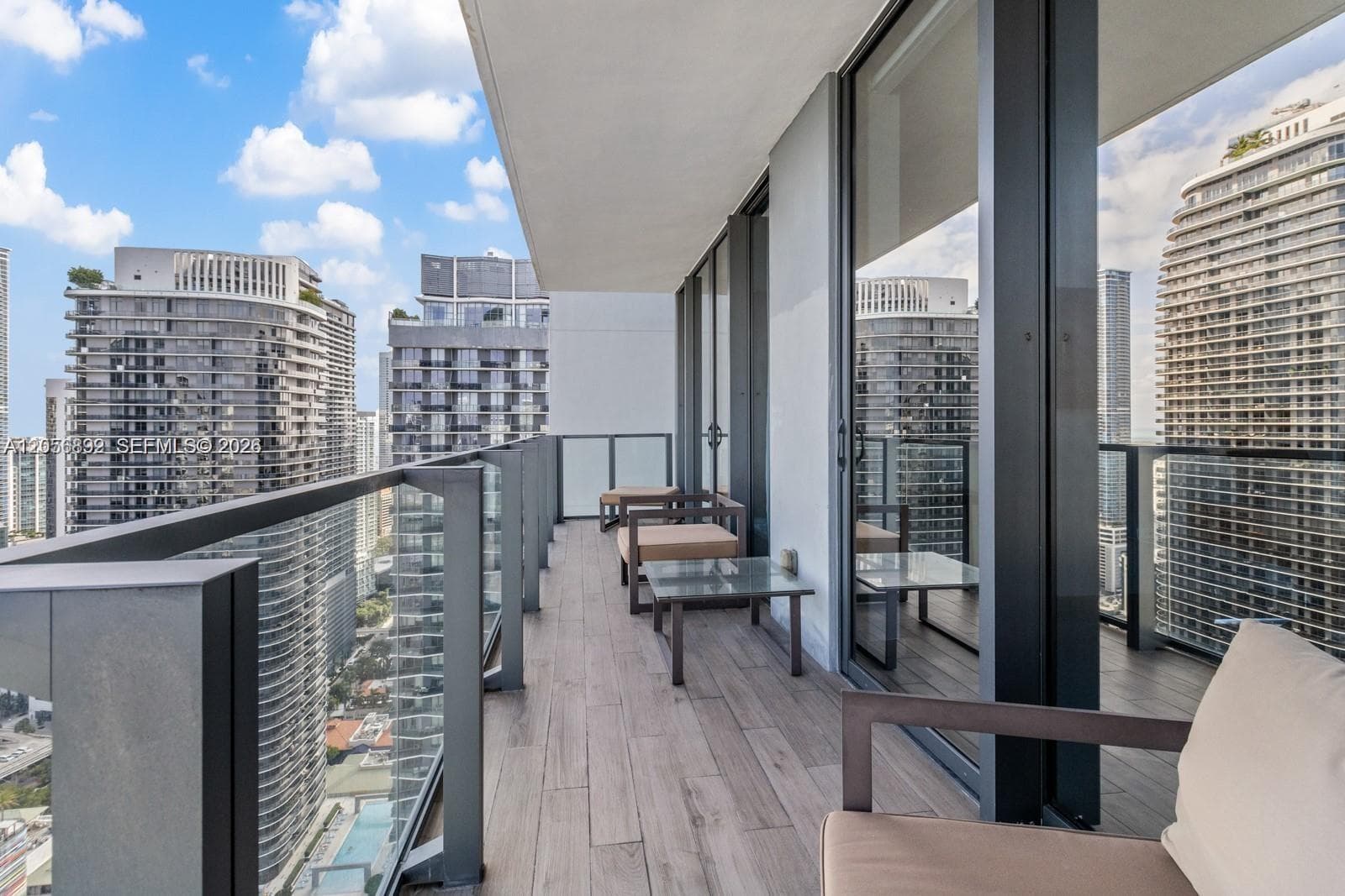 88 SW 7th St # 3909, Miami FL 33130