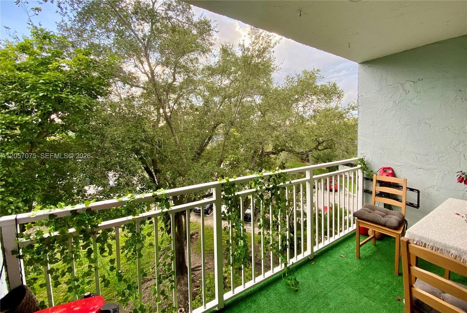 9357 Fontainebleau Blvd # D420, Miami FL 33172