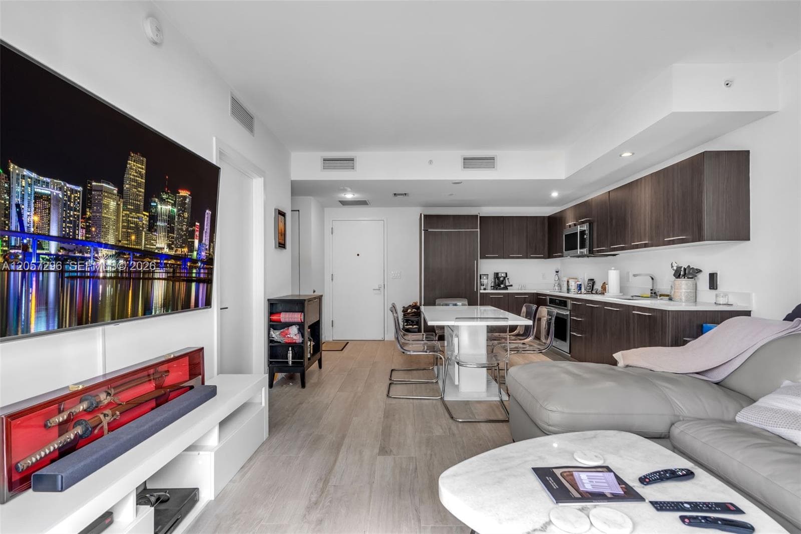 55 SW 9th St # 2407, Miami FL 33130
