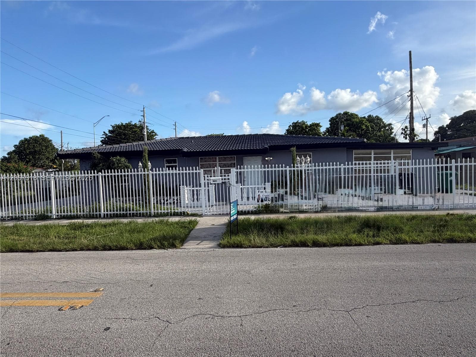 9200 SW 37th St, Miami FL 33165