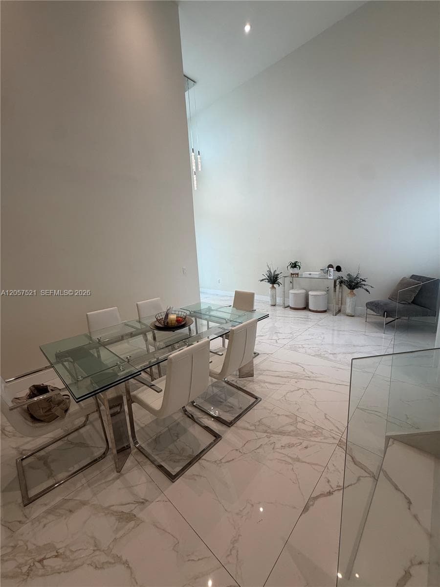 10218 NW 76th Ter, Doral FL 33178