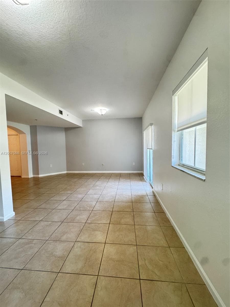 11601 NW 89 St # 106, Doral FL 33178