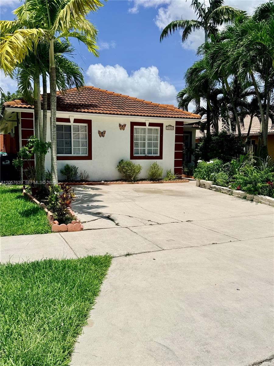 18300 SW 143rd Ct, Miami FL 33177