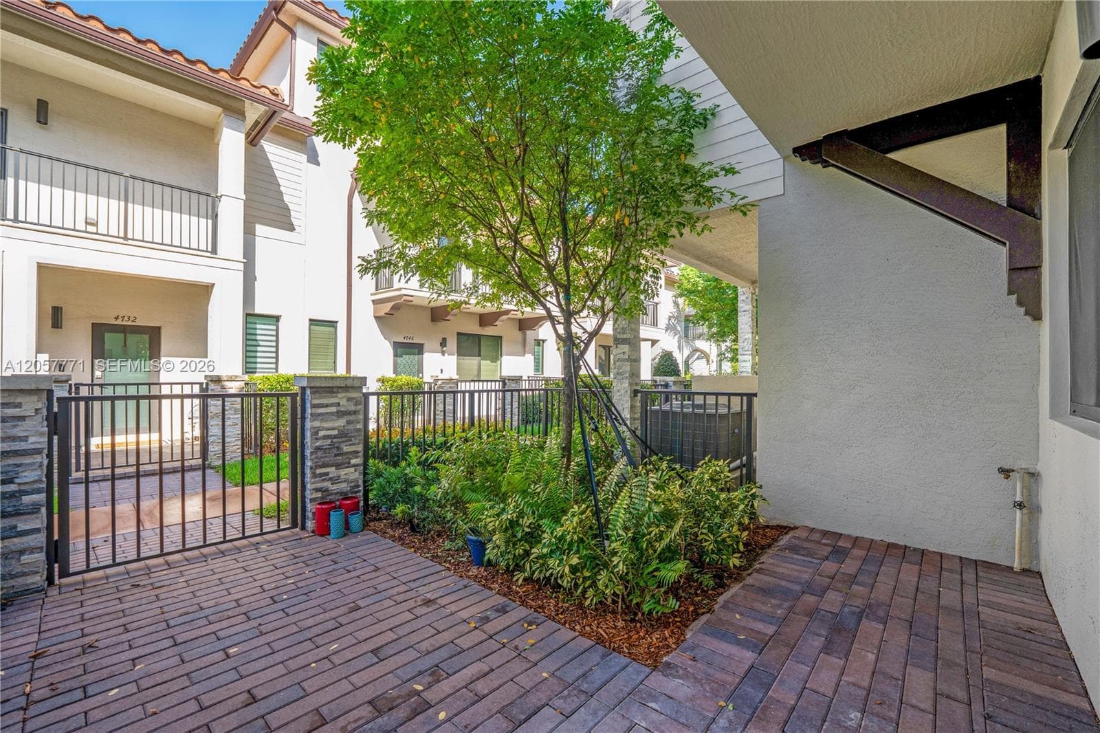 4733 NW 83rd Pkwy, Doral FL 33166