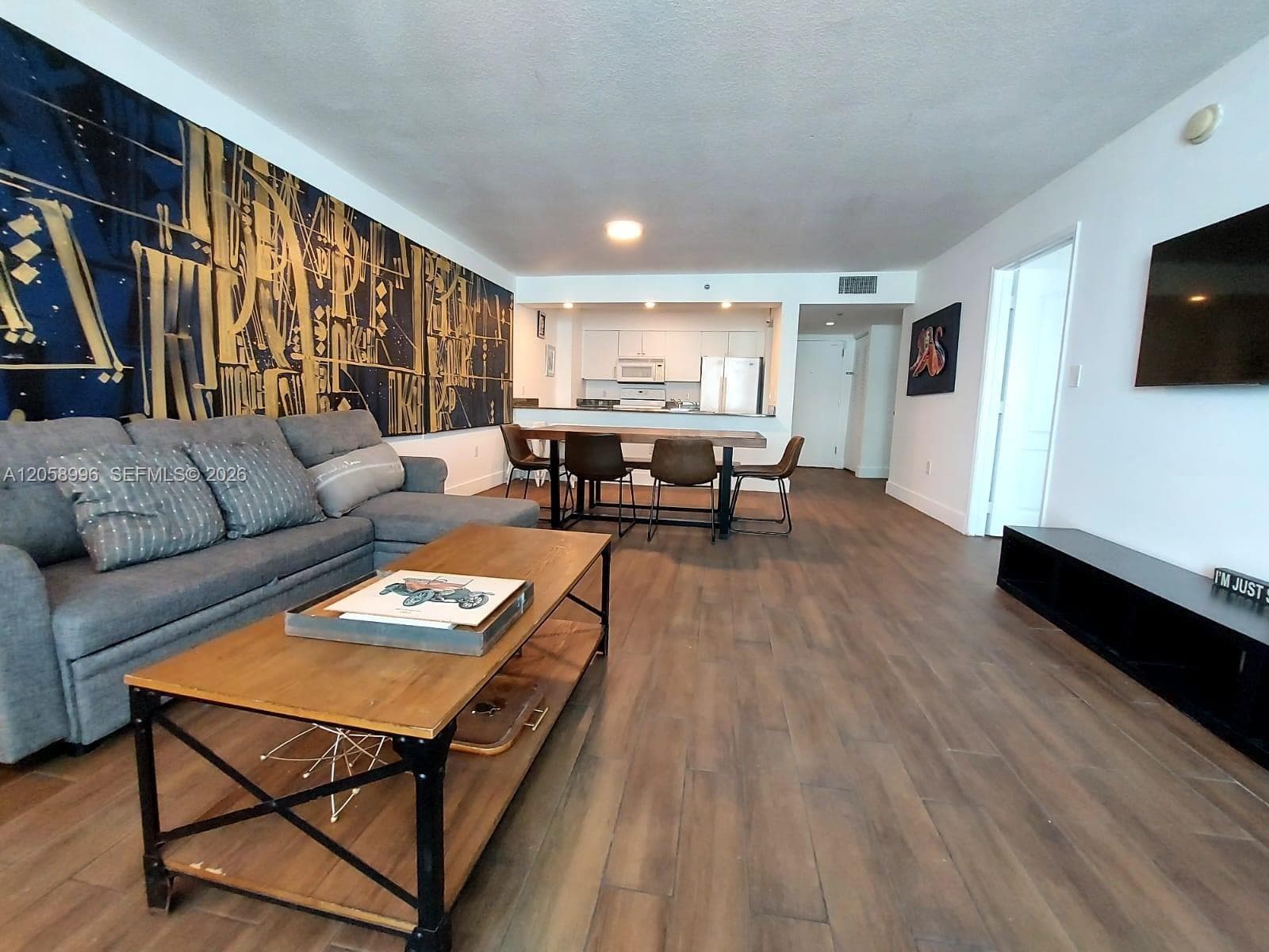 1200 Brickell Bay Dr # 3708, Miami FL 33131