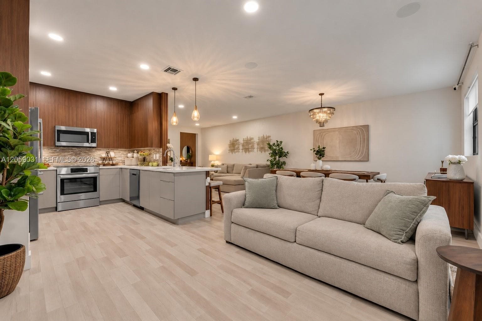 10533 NW 78th Ter, Doral FL 33178
