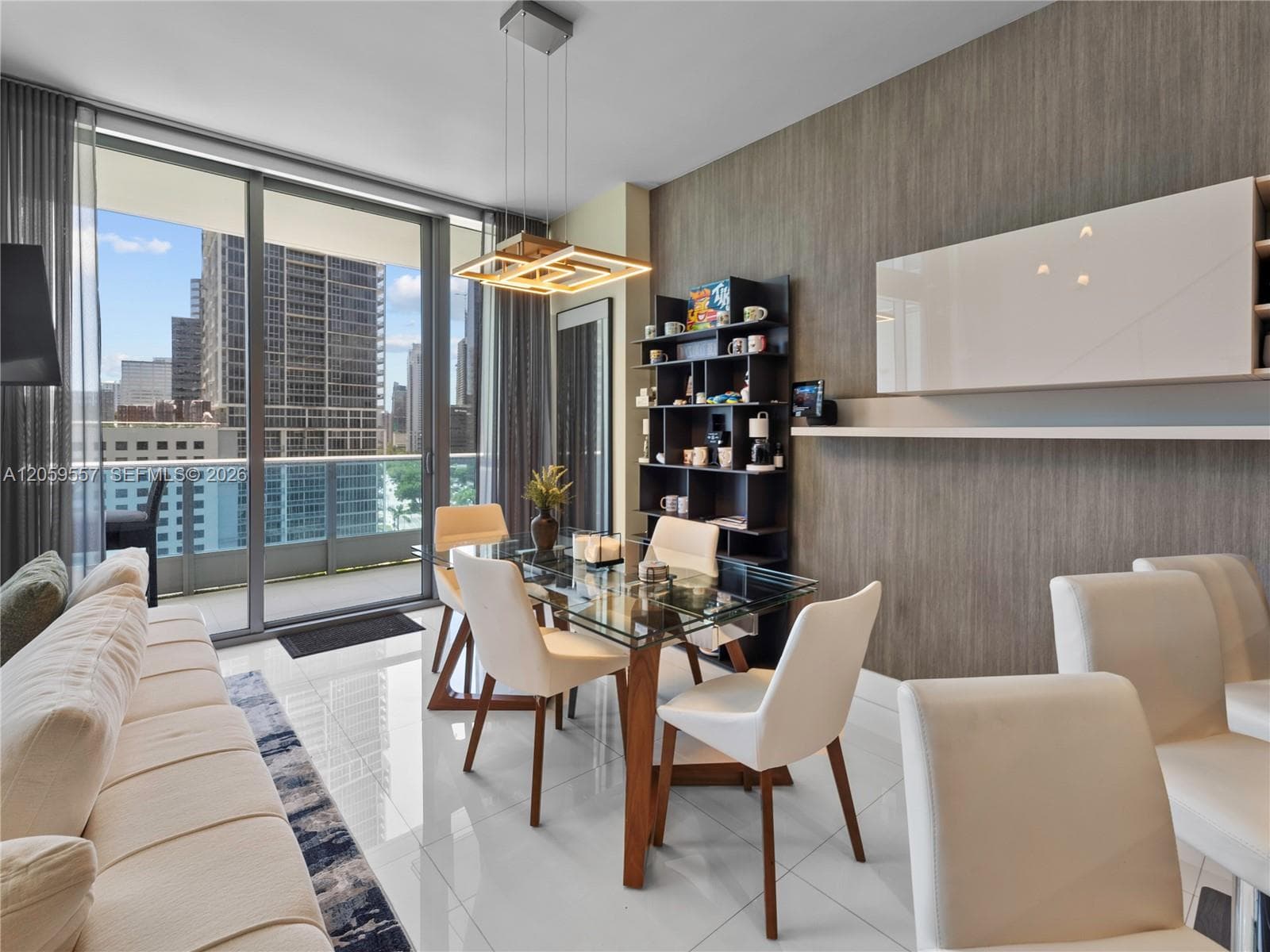 200 Biscayne Boulevard Way # 1407, Miami FL 33131