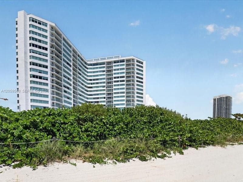 7135 Collins Ave # 331, Miami Beach FL 33141