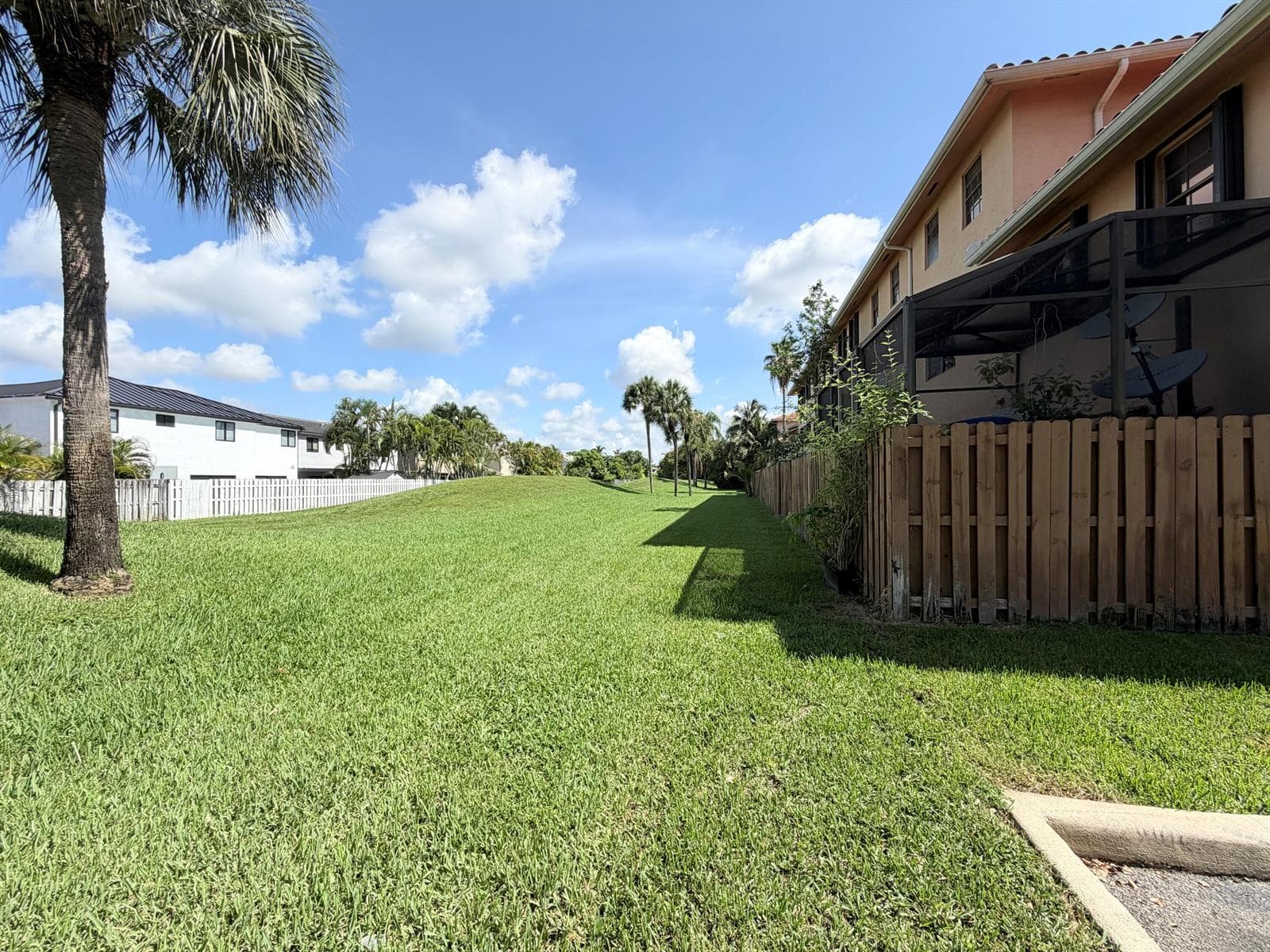 9908 HAMMOCKS Boulevard # 42, Miami FL 33196