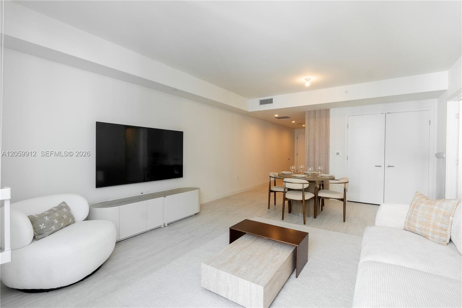 77 SE 5th St # 3308, Miami FL 33131