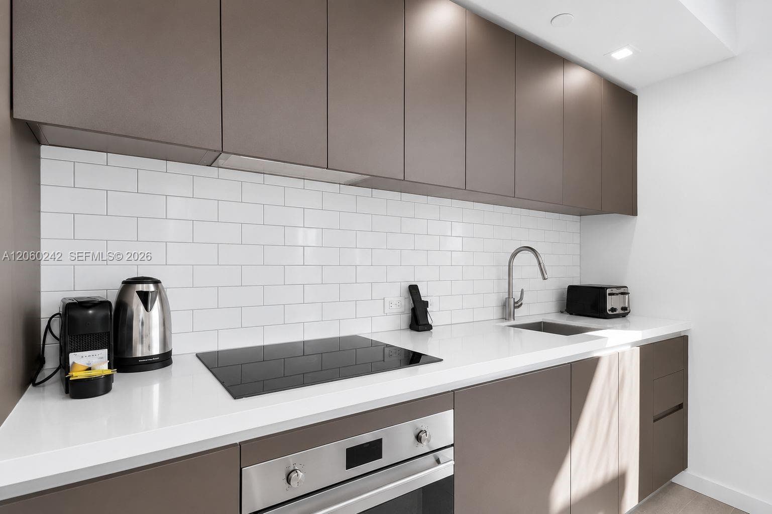 227 NE 2nd St # 2000, Miami FL 33132