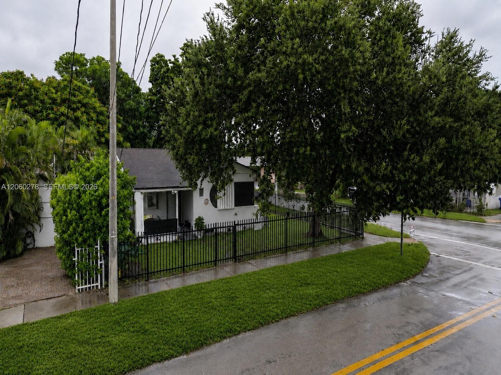 1501 NW 42nd St, Miami FL 33142