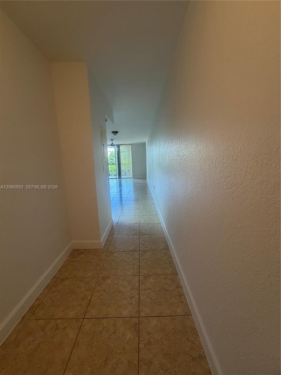 8205 Lake Dr # 306, Doral FL 33166