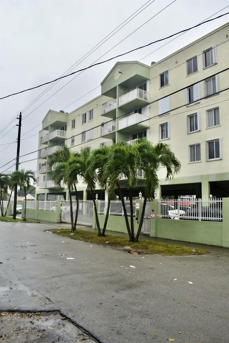 616 NW 26th Ave # 210, Miami FL 33125