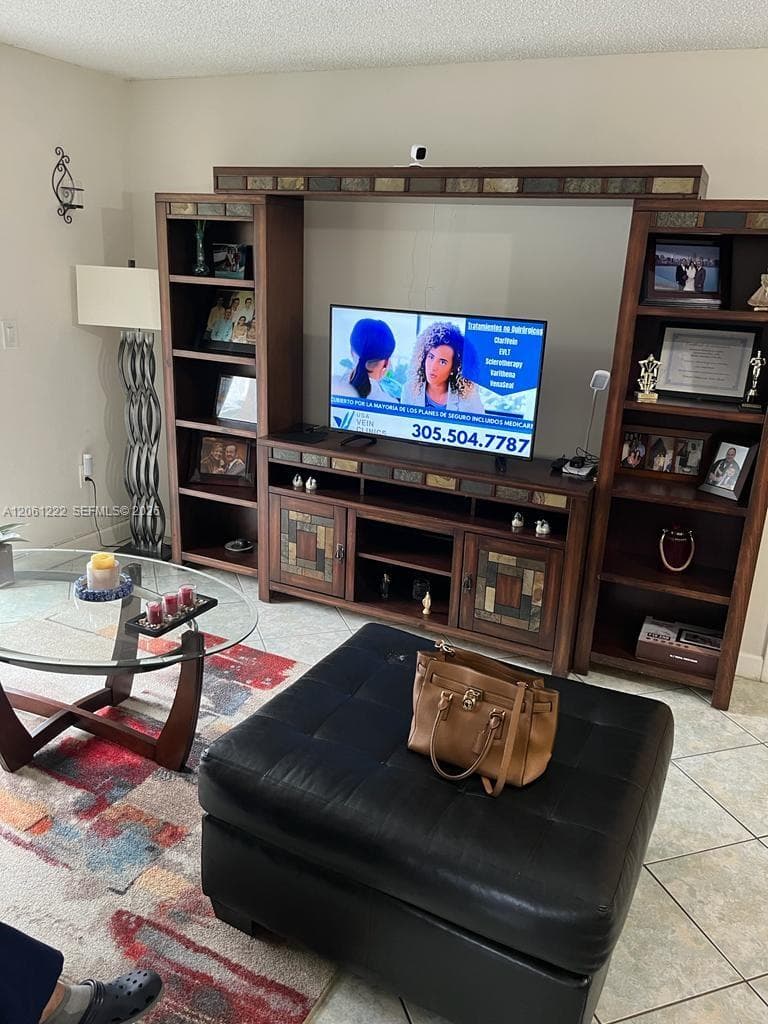 4803 NW 7th St # 14, Miami FL 33126