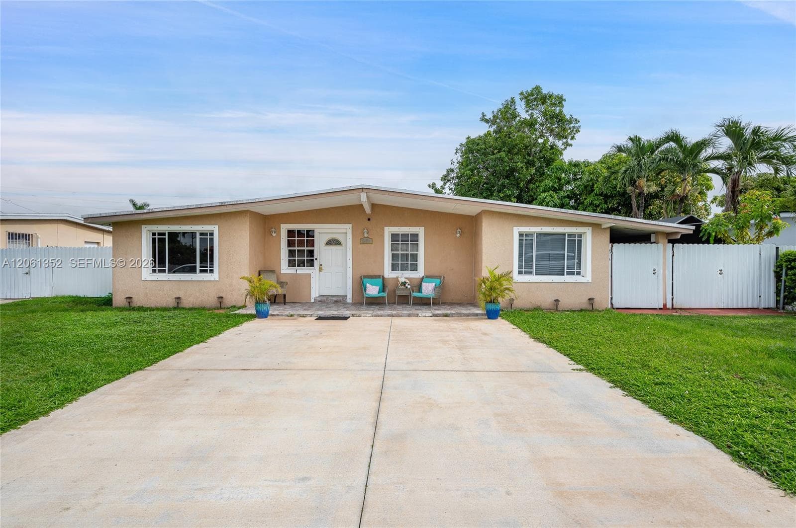 11451 SW 43rd St, Miami FL 33165