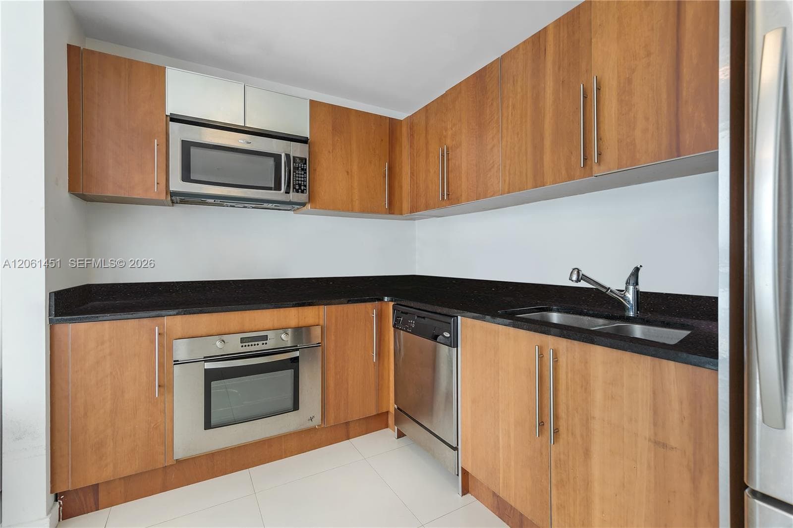 300 S Biscayne Blvd # 2309, Miami FL 33131