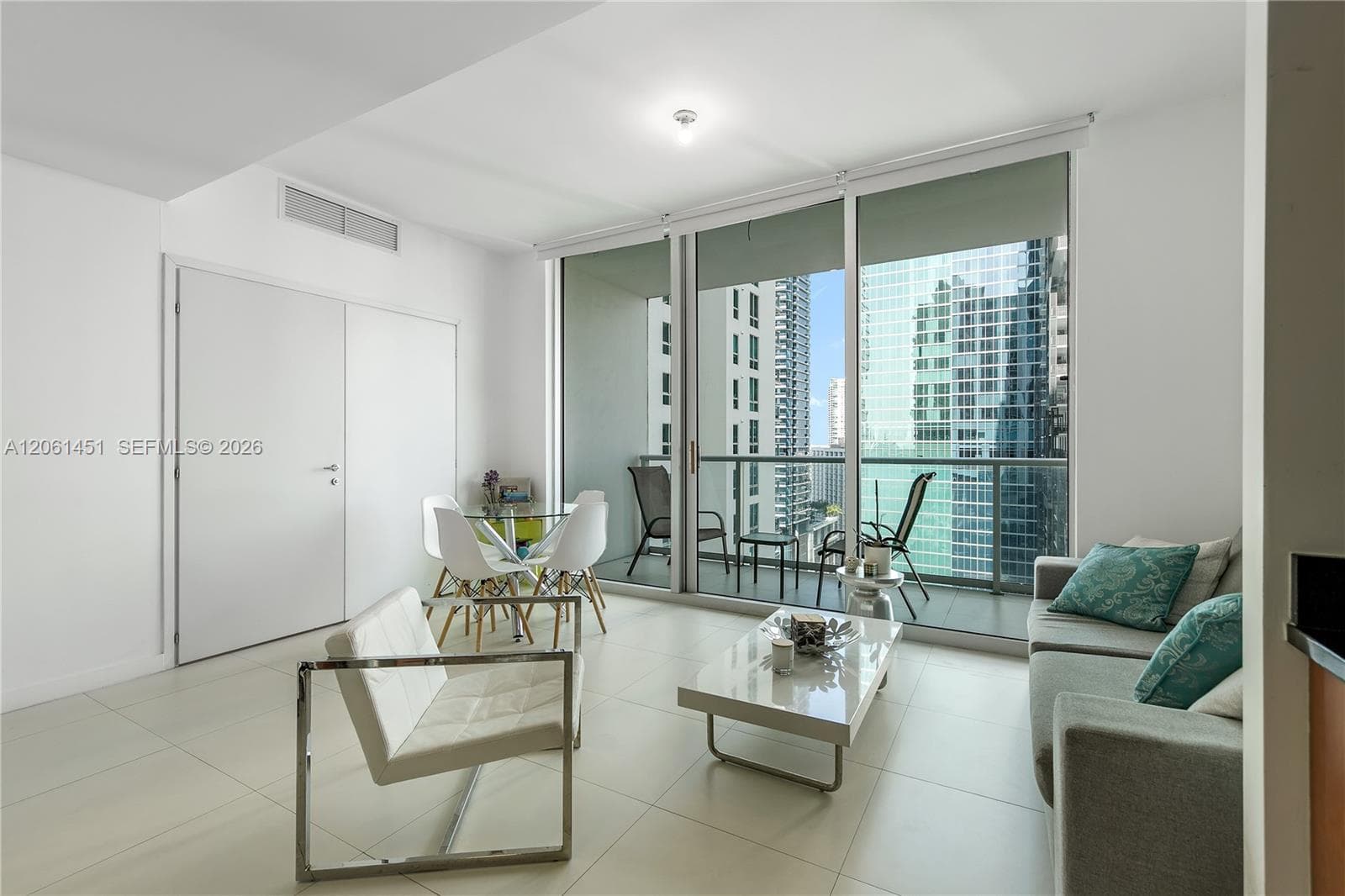300 S Biscayne Blvd # 2309, Miami FL 33131