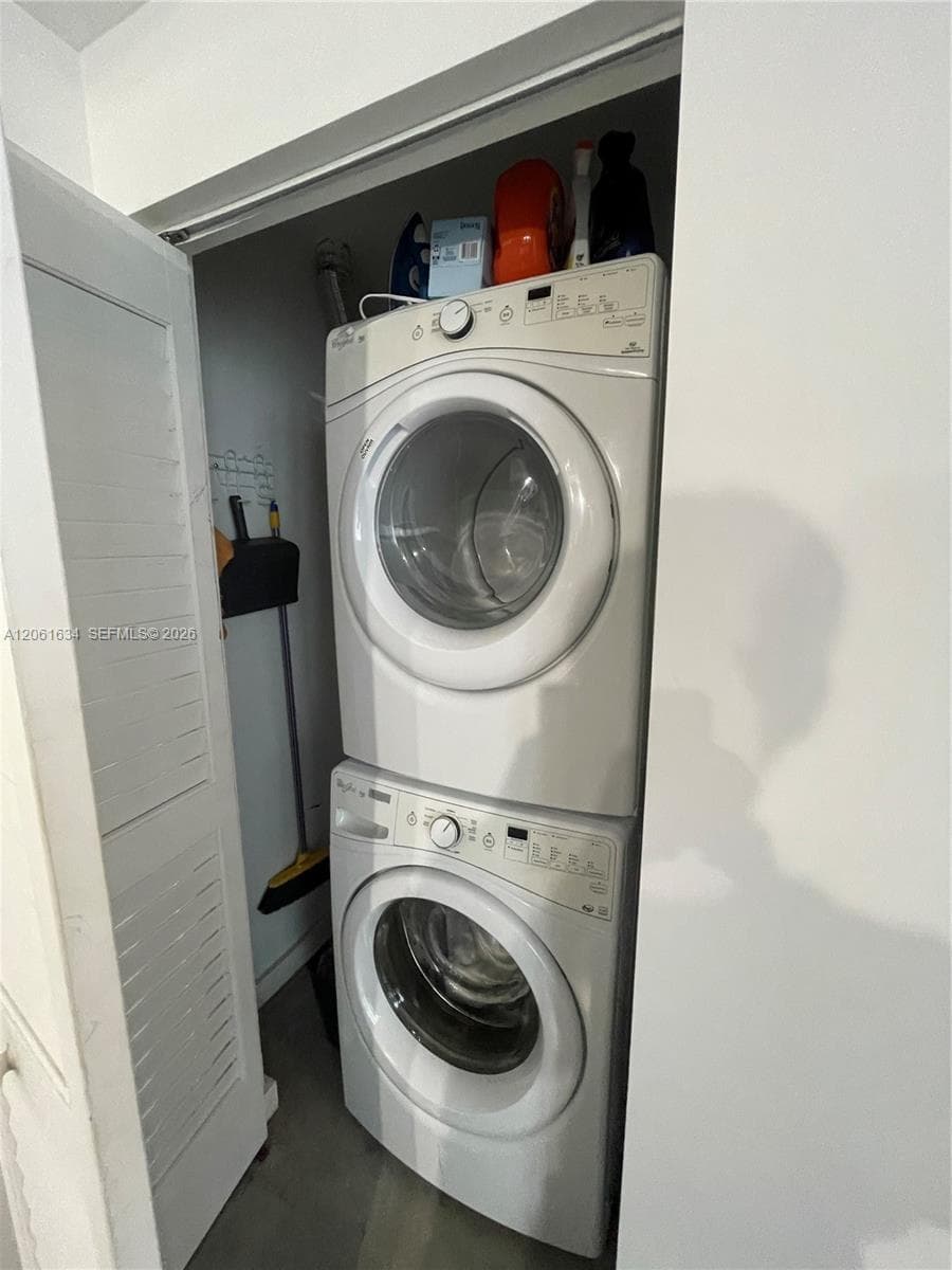 151 SE 1st St # 3404, Miami FL 33131