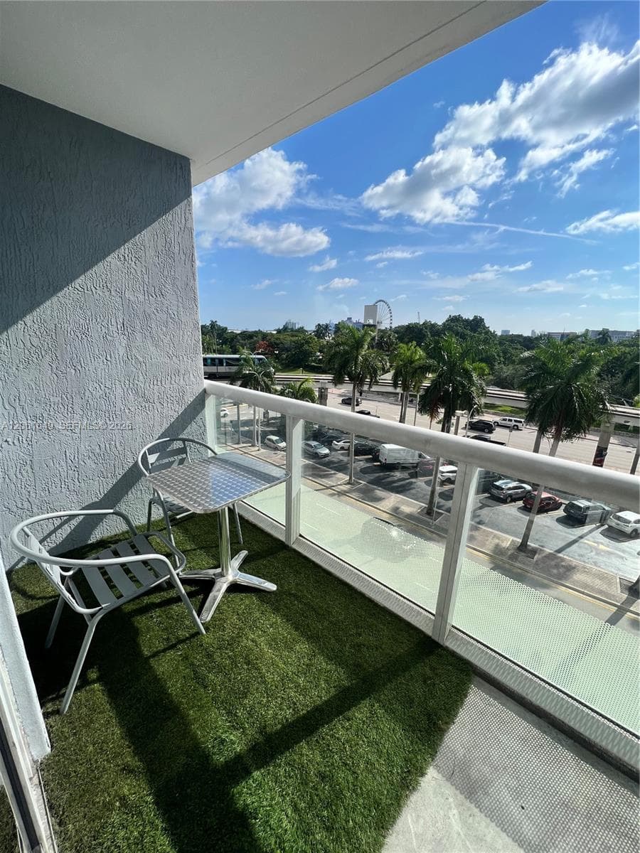 50 Biscayne Blvd # 508, Miami FL 33132