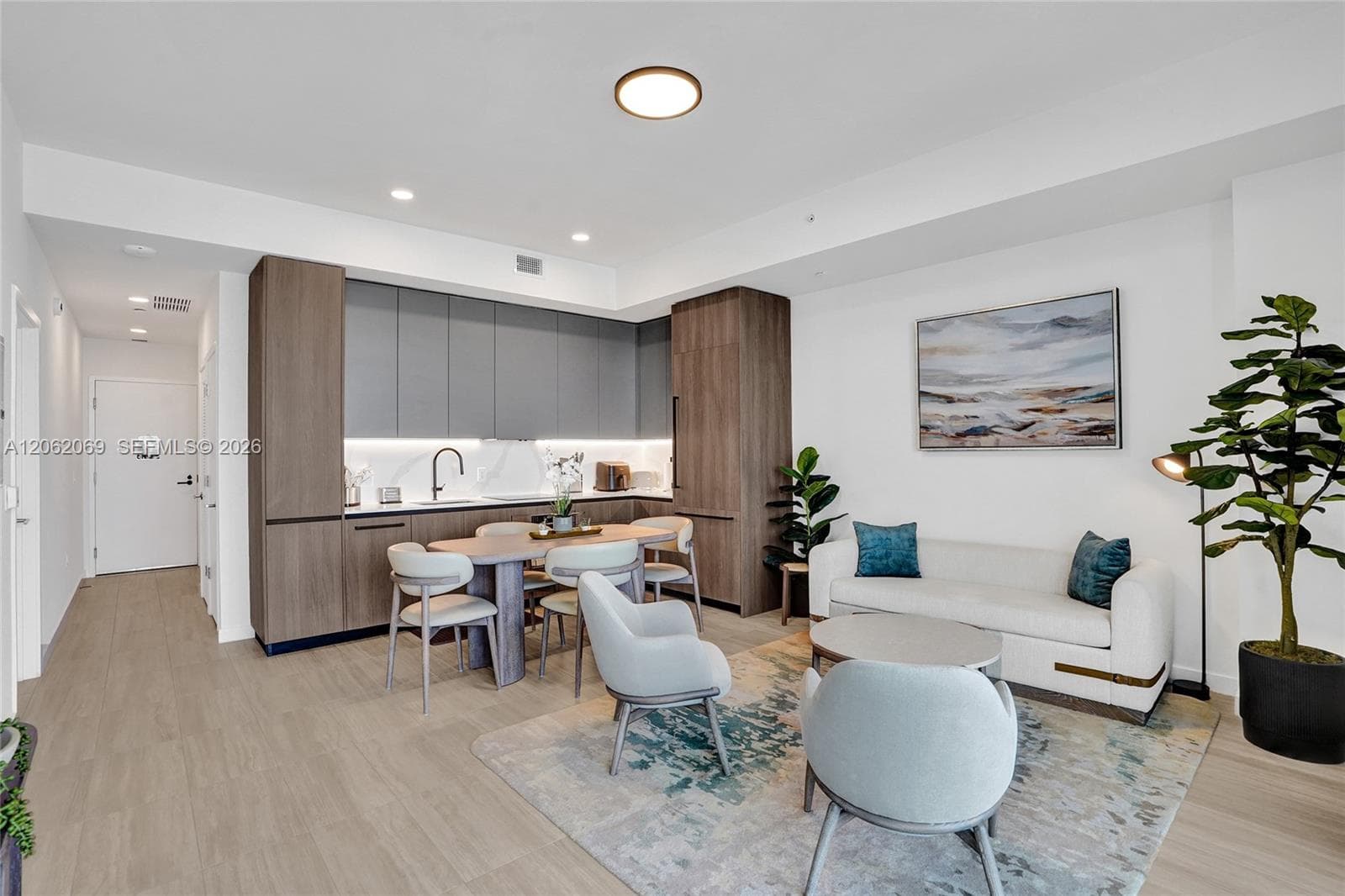 580 72nd St # 1809, Miami Beach FL 33141