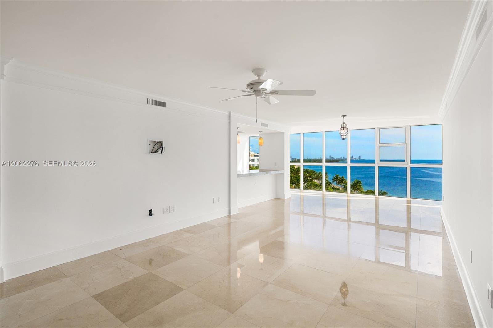 600 Grapetree Dr, Key Biscayne FL 33149