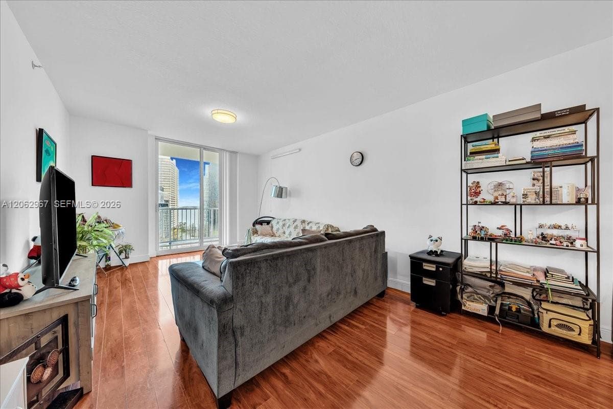 1250 S Miami Ave # 2106, Miami FL 33130