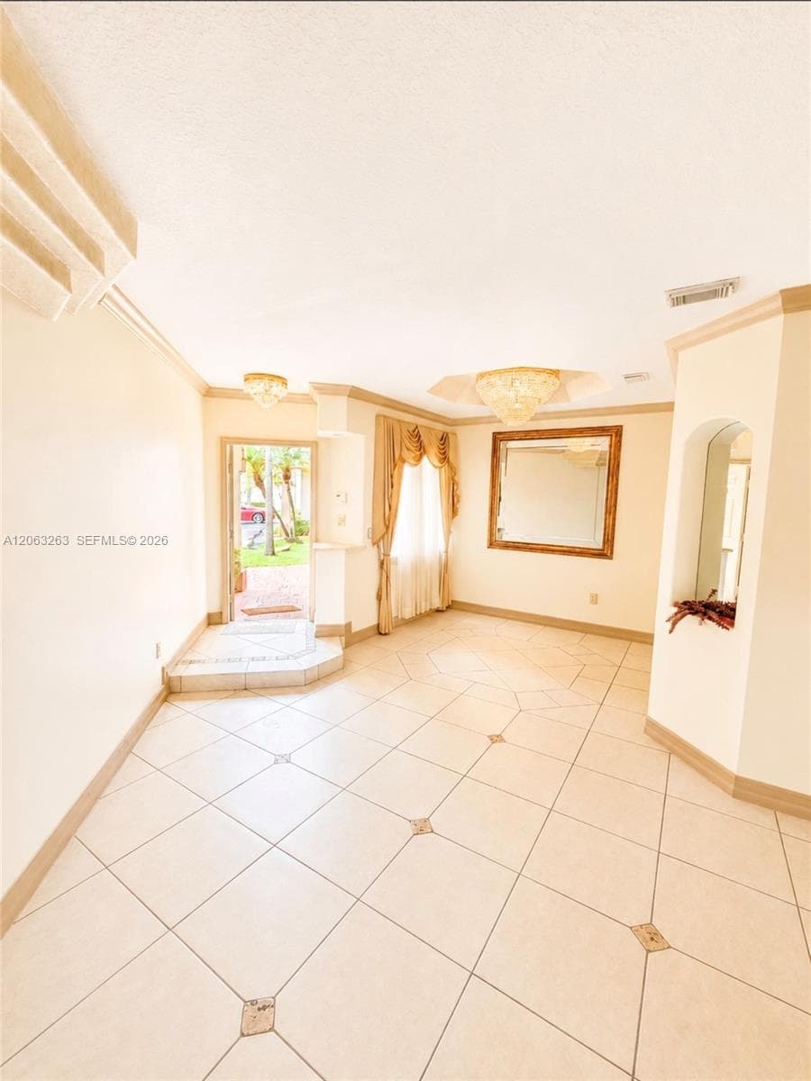 8356 NW 10th St # 6D, Miami FL 33126