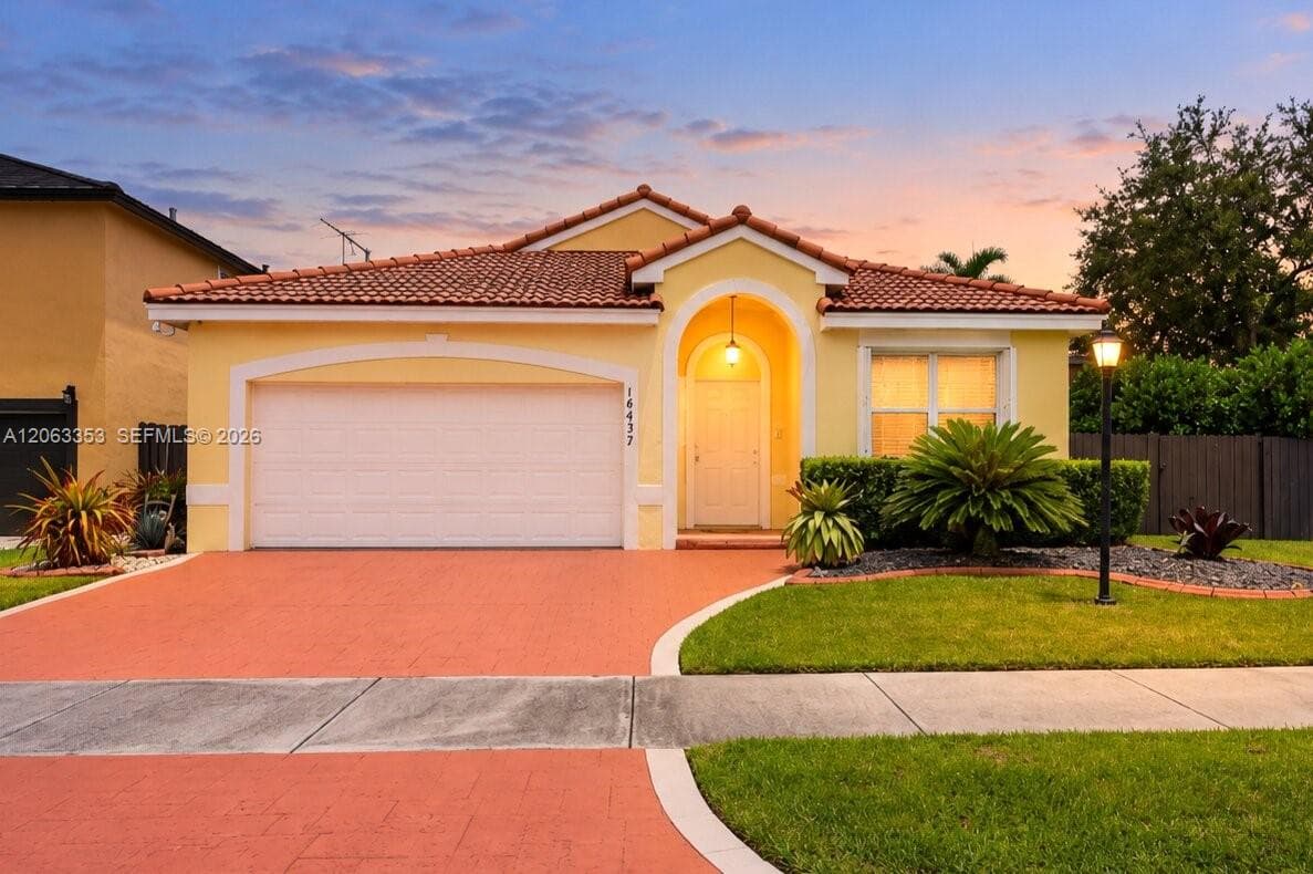 16437 SW 76th Ter, Miami FL 33193