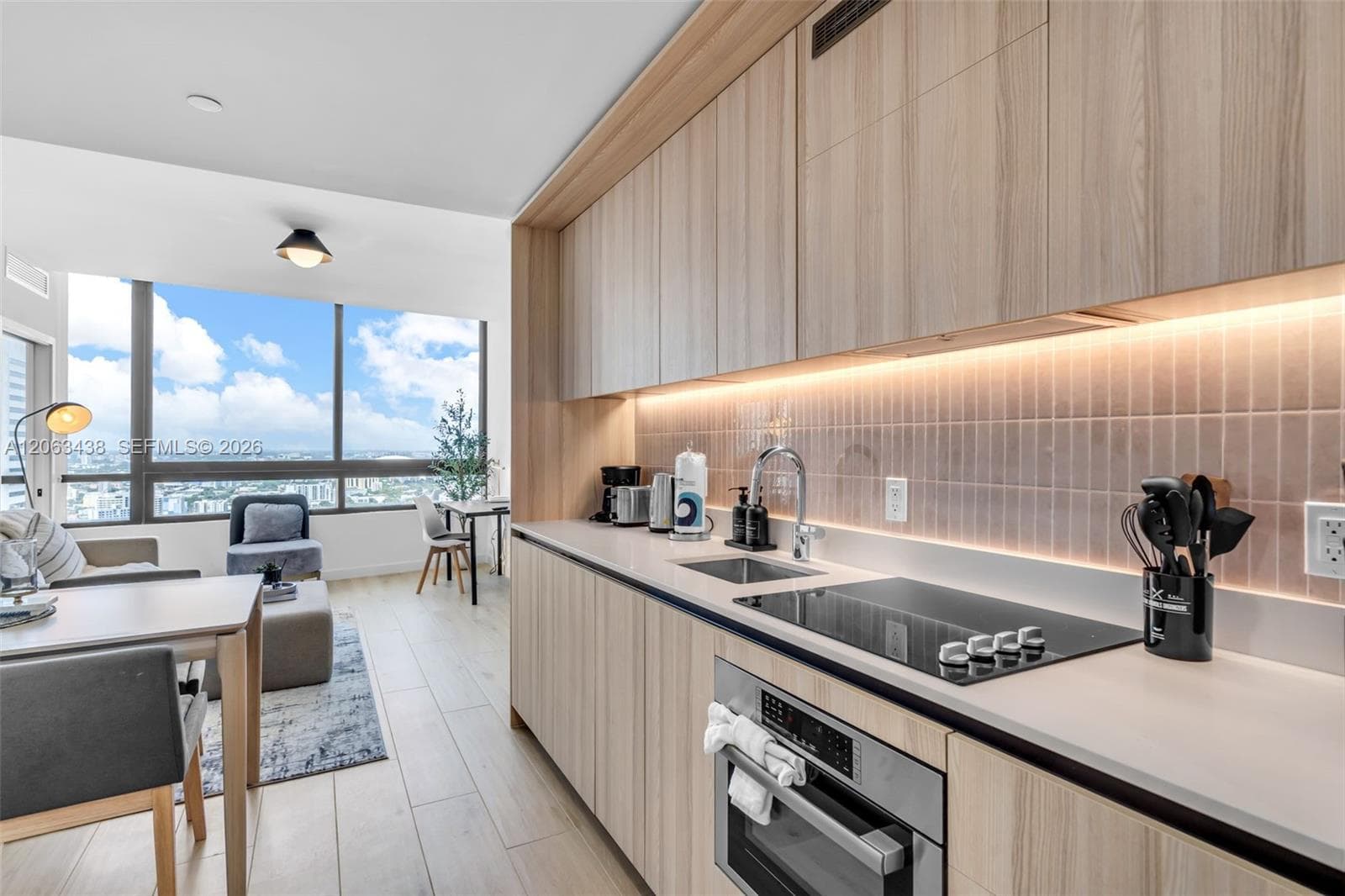 225 N Miami Ave # 3712, Miami FL 33128