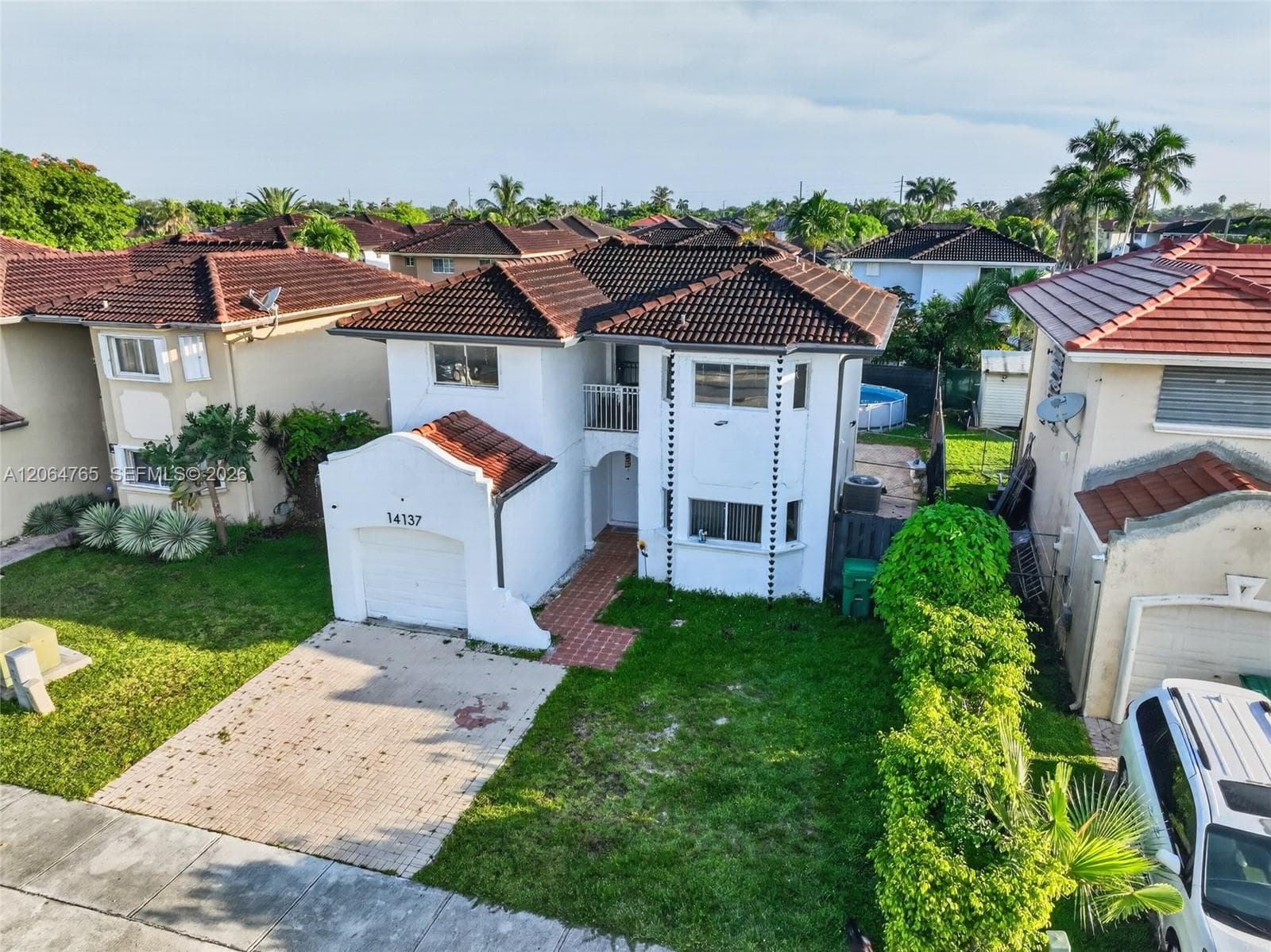14137 SW 164th Ter, Miami FL 33177