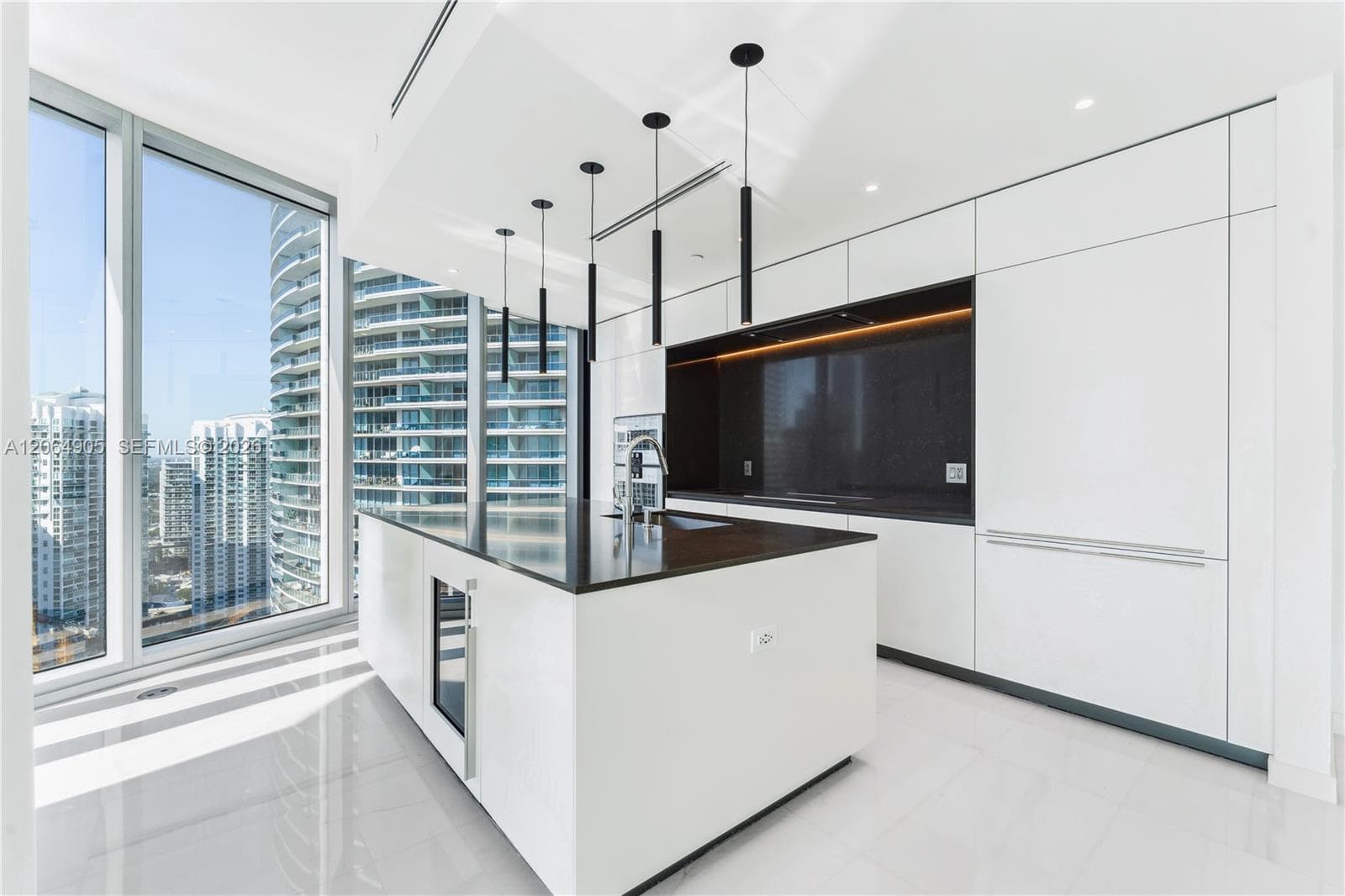 300 Biscayne Blvd Way # 3507, Miami FL 33131