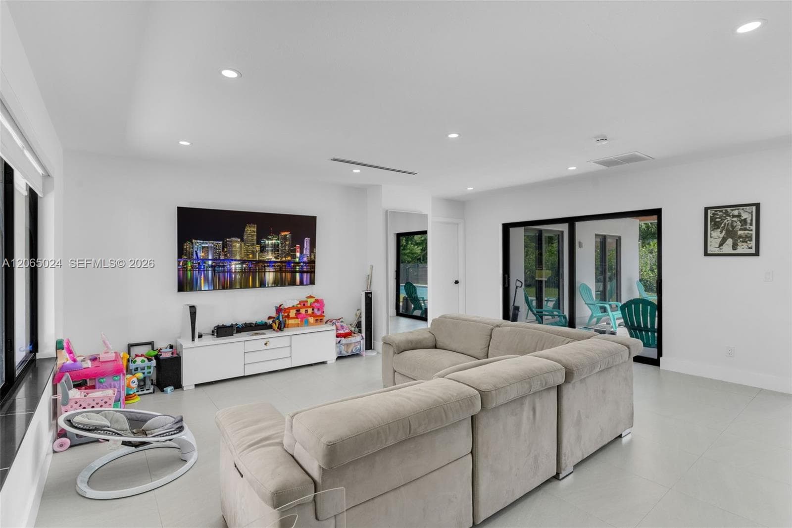 11243 SW 174th Ter, Miami FL 33157