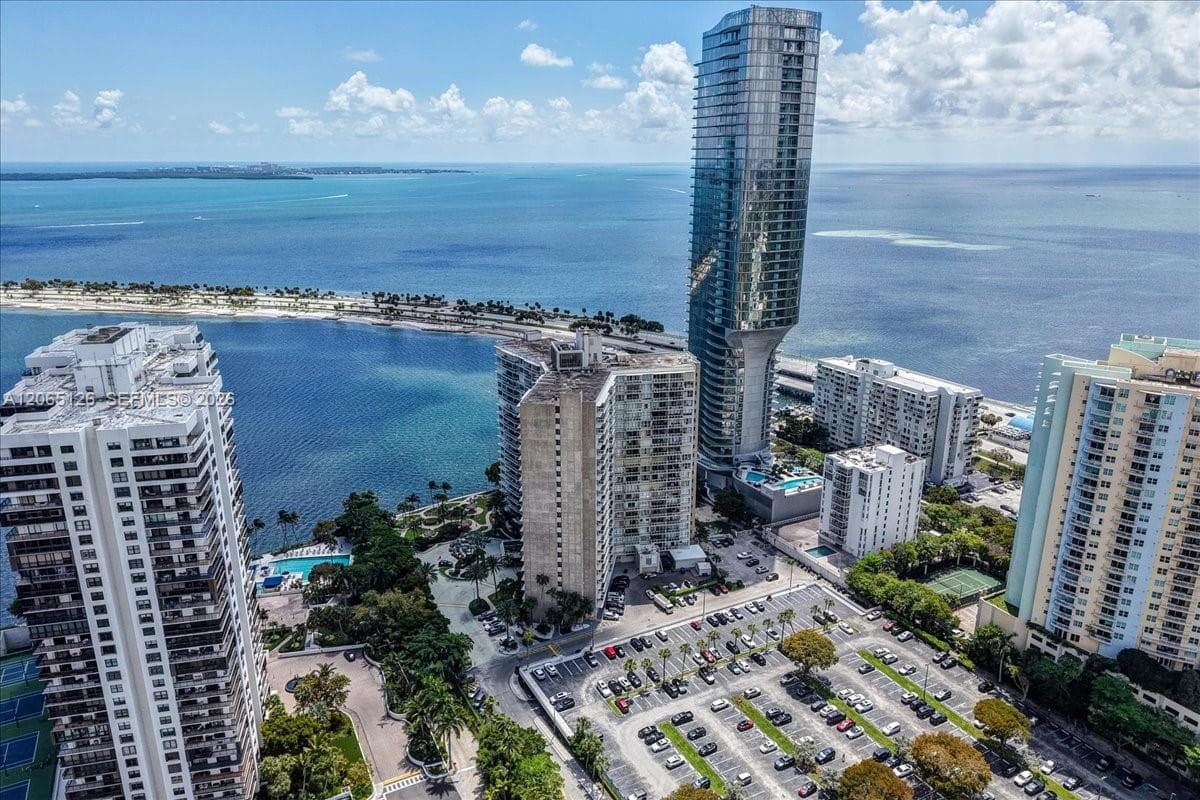 2451 Brickell Ave # 4F, Miami FL 33129